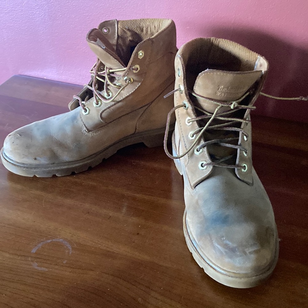Men's Tan Timberland Boots Size 9.5